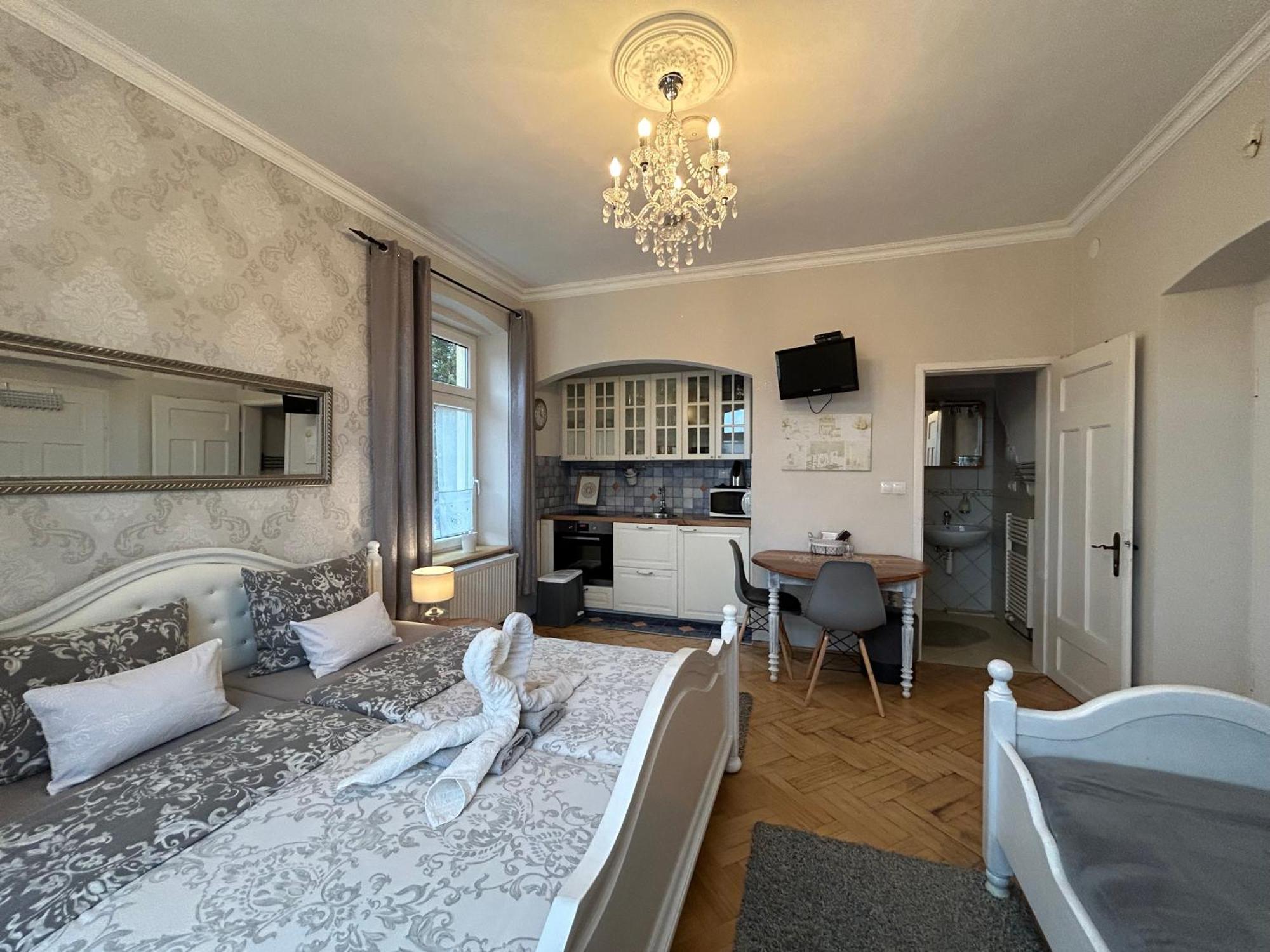 Apartmany Villa Magnolie ลิโปวา ลาสเนีย ภายนอก รูปภาพ
